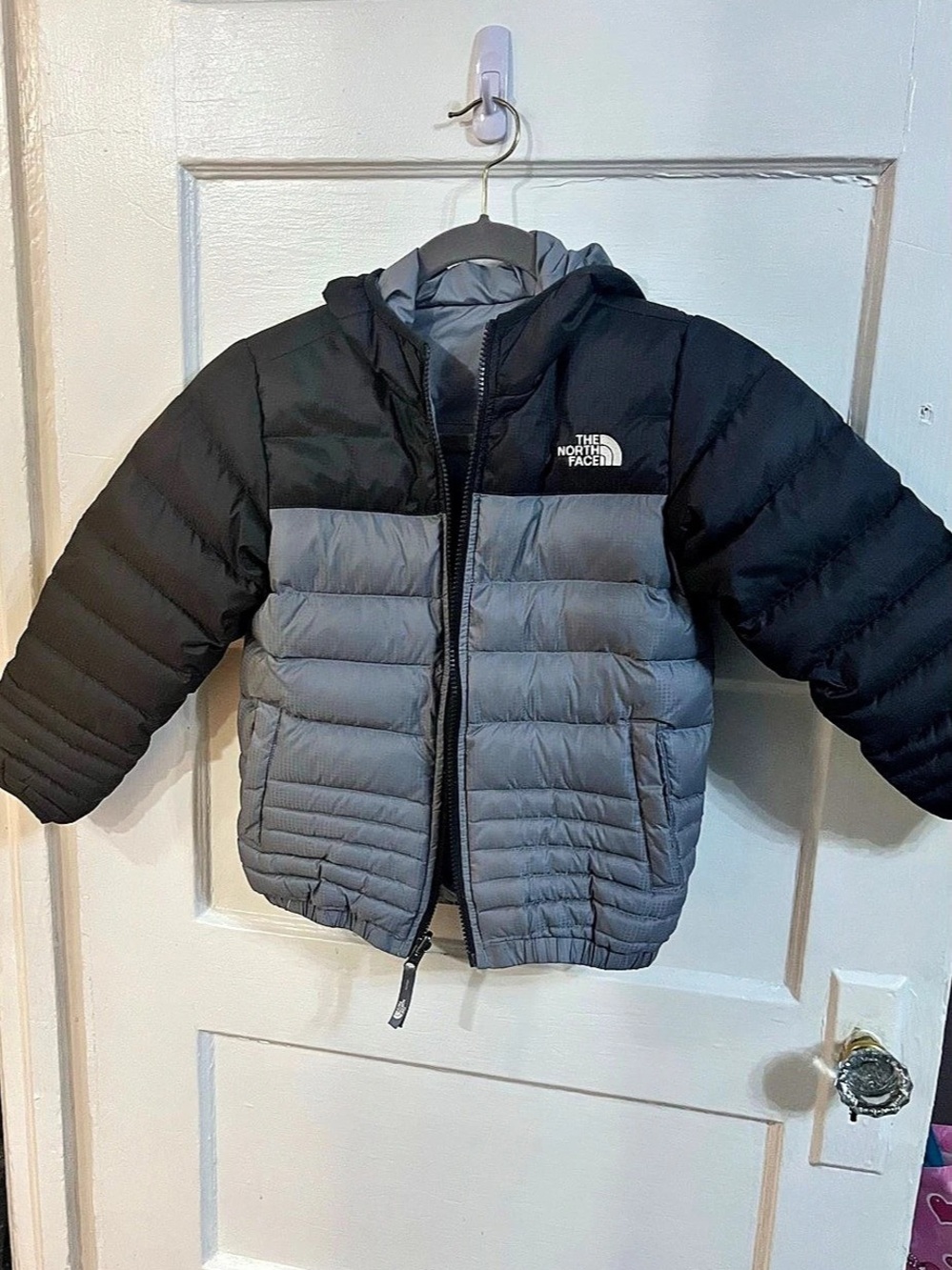 The North Face 550 Boys Size XS (6) Puffer Jacket reversible